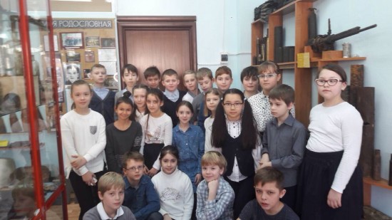 Встречу с учащимися провел московский поисковый отряд «Прорыв»