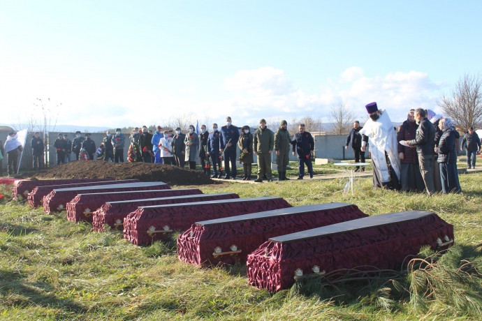 В День Неизвестного солдата в Абинске предали земле останки 46 советских воинов