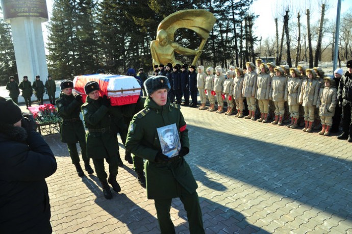 Погибшего в Рамушевском коридоре сержанта Николая Сергеевича Беседина похоронили на его родной Амурс