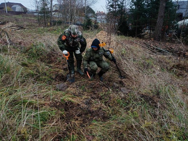 Подмосковные поисковики обнаружили в деревне Носоново несколько укрепрайонов со стрелковыми окопами