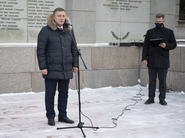 В Иркутске прошёл митинг, посвященный Дню Неизвестного солдата