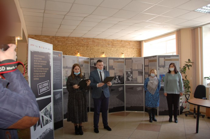 Передвижная выставка «Без срока давности» открылась в липецком институте кооперации