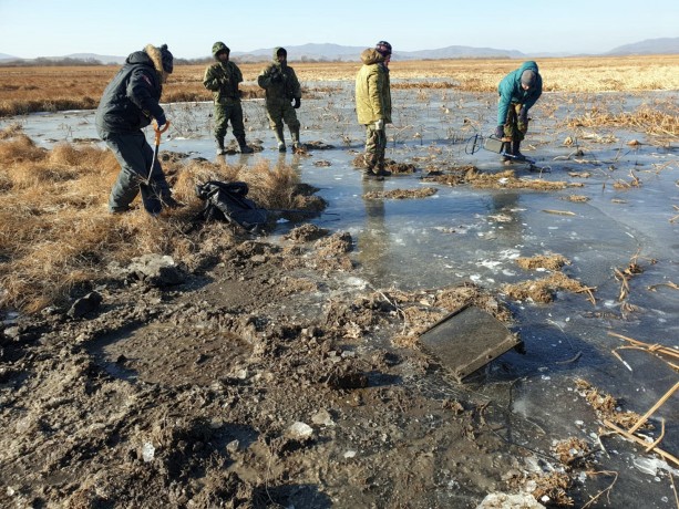 Приморские поисковики обнаружили четыре погибших танка на озере Хасан