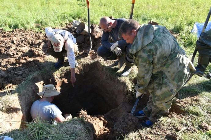 Трех красноармейцев обнаружили поисковики отряда БМ-13 в Зубцовском районе Тверской области