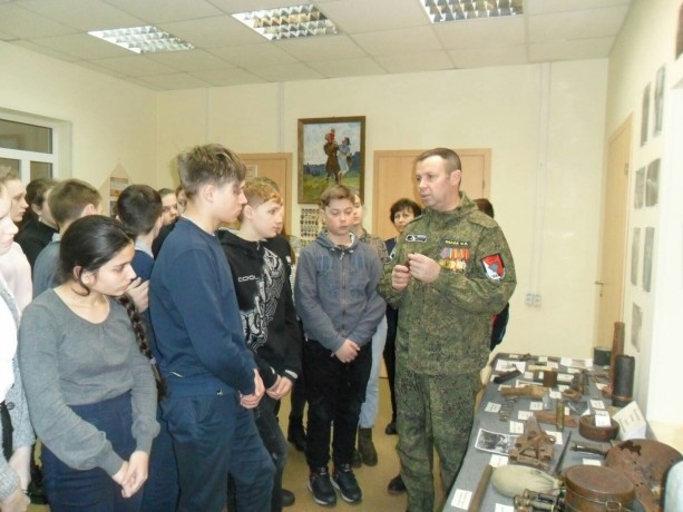 Ивановские поисковики встретились со школьниками