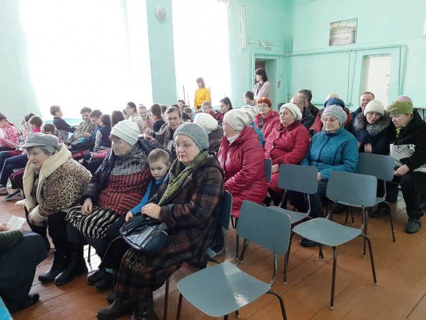 Поисковики встретились с жителями Комсомольского в рамках проекта «Научись помнить»