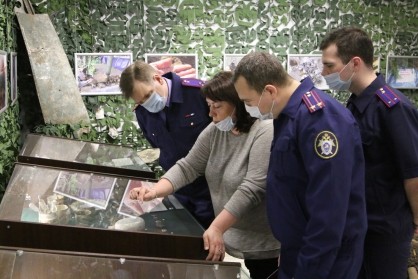Поисковики Иваново провели экскурсию по музею для представителей Следственного комитета