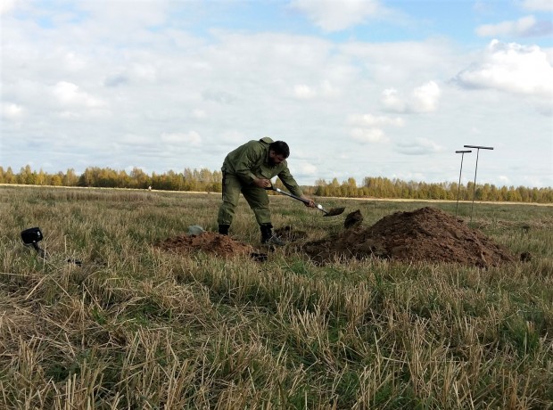 Московские поисковики отряда «Витязь» обнаружили останки двух красноармейцев в Тверской области