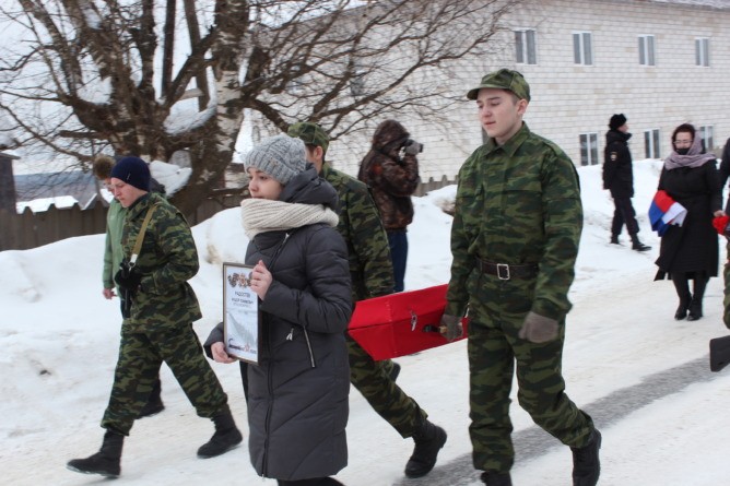 В Пермском крае состоялась торжественная церемония захоронения останков бойца Красной армии Фёдора Е