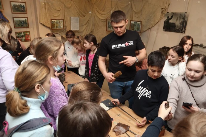Липецкий экспедиционный клуб «Неунываки» провёл встречу со школьниками