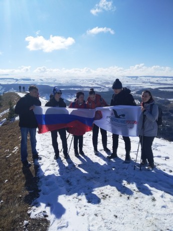 Активисты Ставропольского регионального отделения приняли участие в традиционном восхождении на гору
