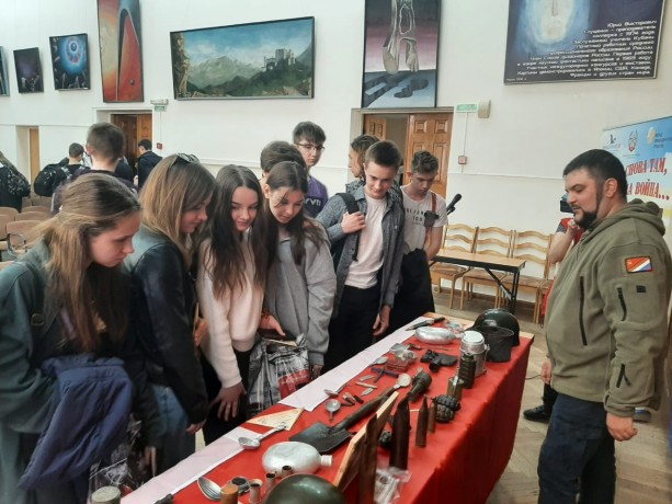 Поисковики Краснодара провели встречу со студентами колледжа электронного приборостроения