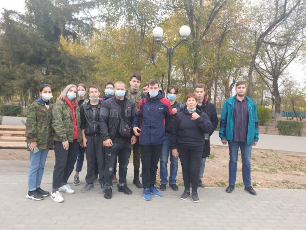 Астраханские поисковики приняли участие в акции «Город – не раскраска»