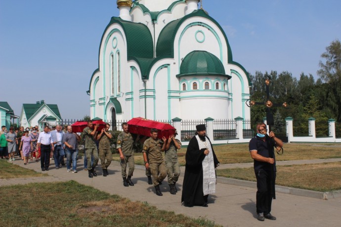 В Курской области состоялась церемония захоронения 10 солдат, погибших в годы Великой Отечественной 