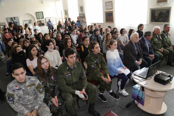 Астраханские поисковики совместно с воинами афганцами приняли участиев патриотическом мероприятии 