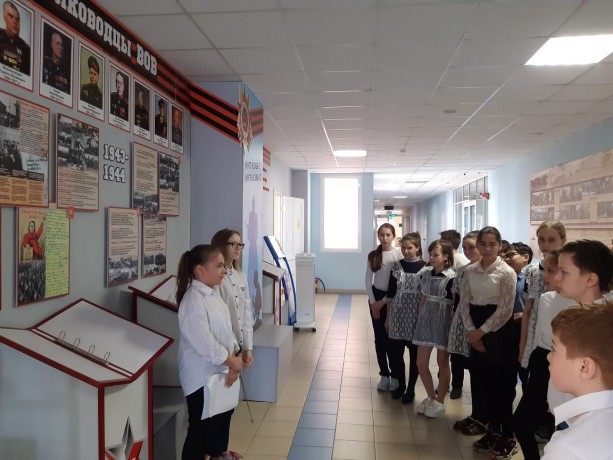 В школах города Астрахани поисковики провели мероприятия, посвященные дню разгрома советскими войска