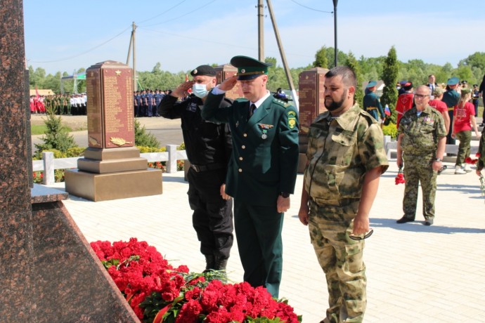 На Кубани открыли реконструированный мемориал на месте братской могилы воинов и мирных жителей, поги
