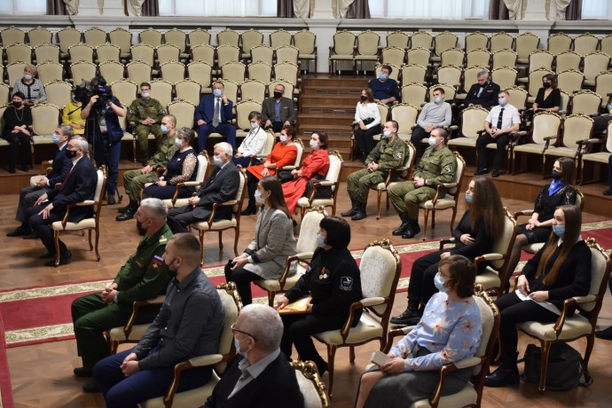 В Новосибирской области состоялась торжественная встреча Губернатора с участниками поисковых экспеди