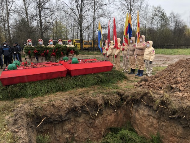 В Тверской области состоялась церемония захоронения 25 советских воинов