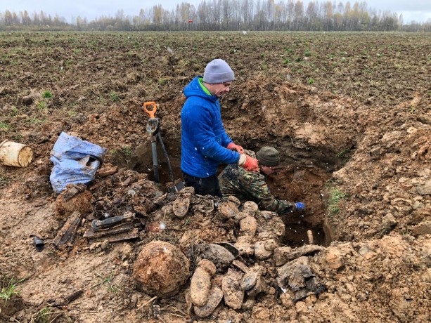 Московские поисковики обнаружили останки двенадцати красноармейцев