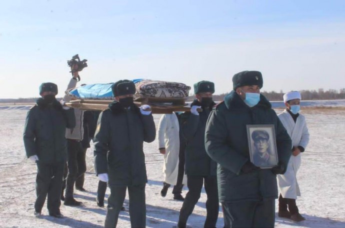 Останки казахстанского солдата Тикшекеева Кайыржана захоронили на родине