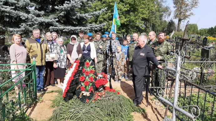 В селе Рогачево перезахоронили останки красноармейца Николая Никифорова