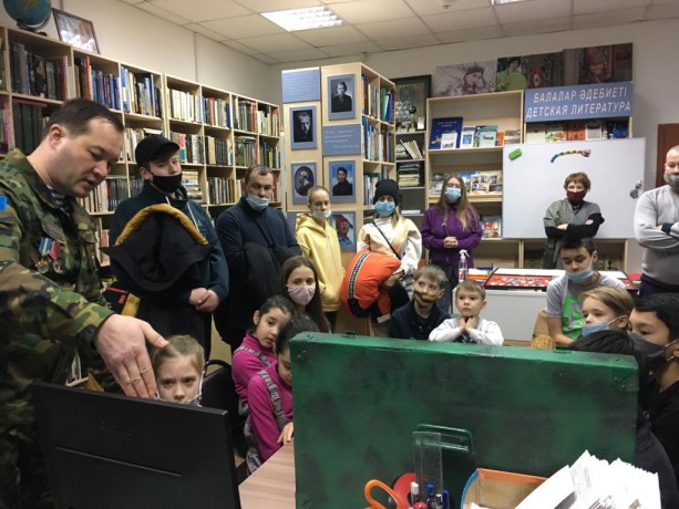 Поисковый отряд «Майдан жолы» провел урок мужества в Павлодарском Доме географии