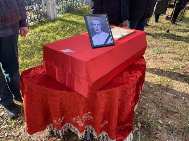 В Тверской области прошла церемония захоронения сержанта Коноплева Александра Михайловича