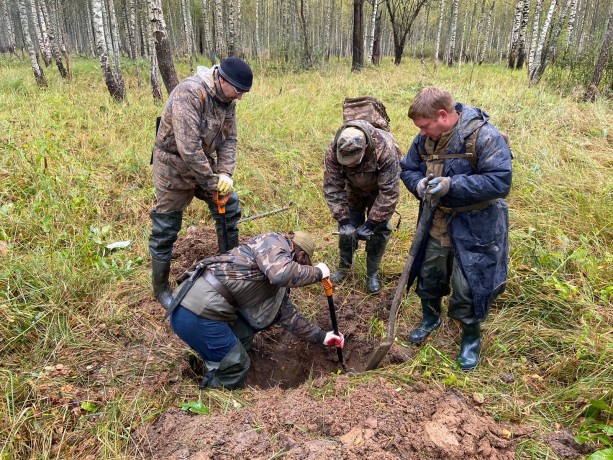 Тридцать семь красноармейцев обнаружили поисковики отряда «Росич» в Смоленской области