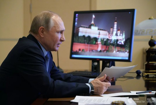 Президент России поддержал идею ученых создать в РФ координационный центр по истории Великой Отечест