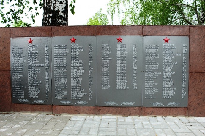 Поисковый отряд «Святая Русь» провел работы по увековечению на мемориалах в Белгороде