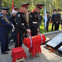 В Томской области состоялось захоронение найденного поисковиками красноармейца Николая Есина 0