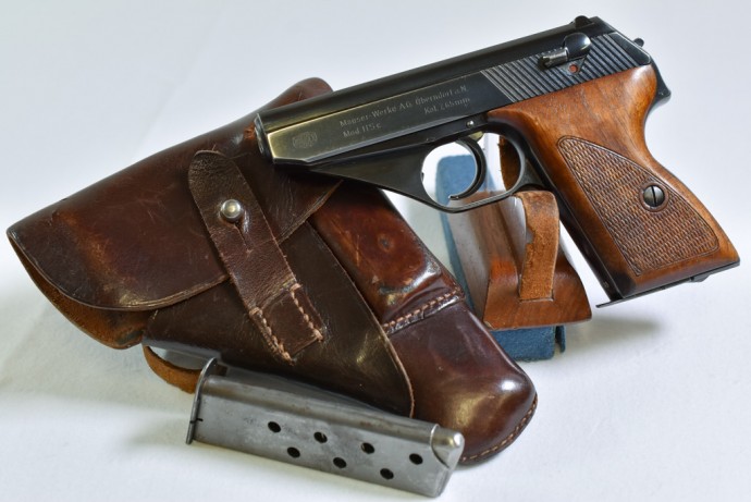 Mauser HSc с кабурой