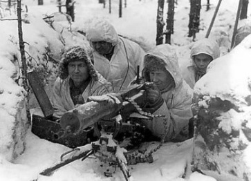 Пехота укрыта снегом, на линии фронта зима